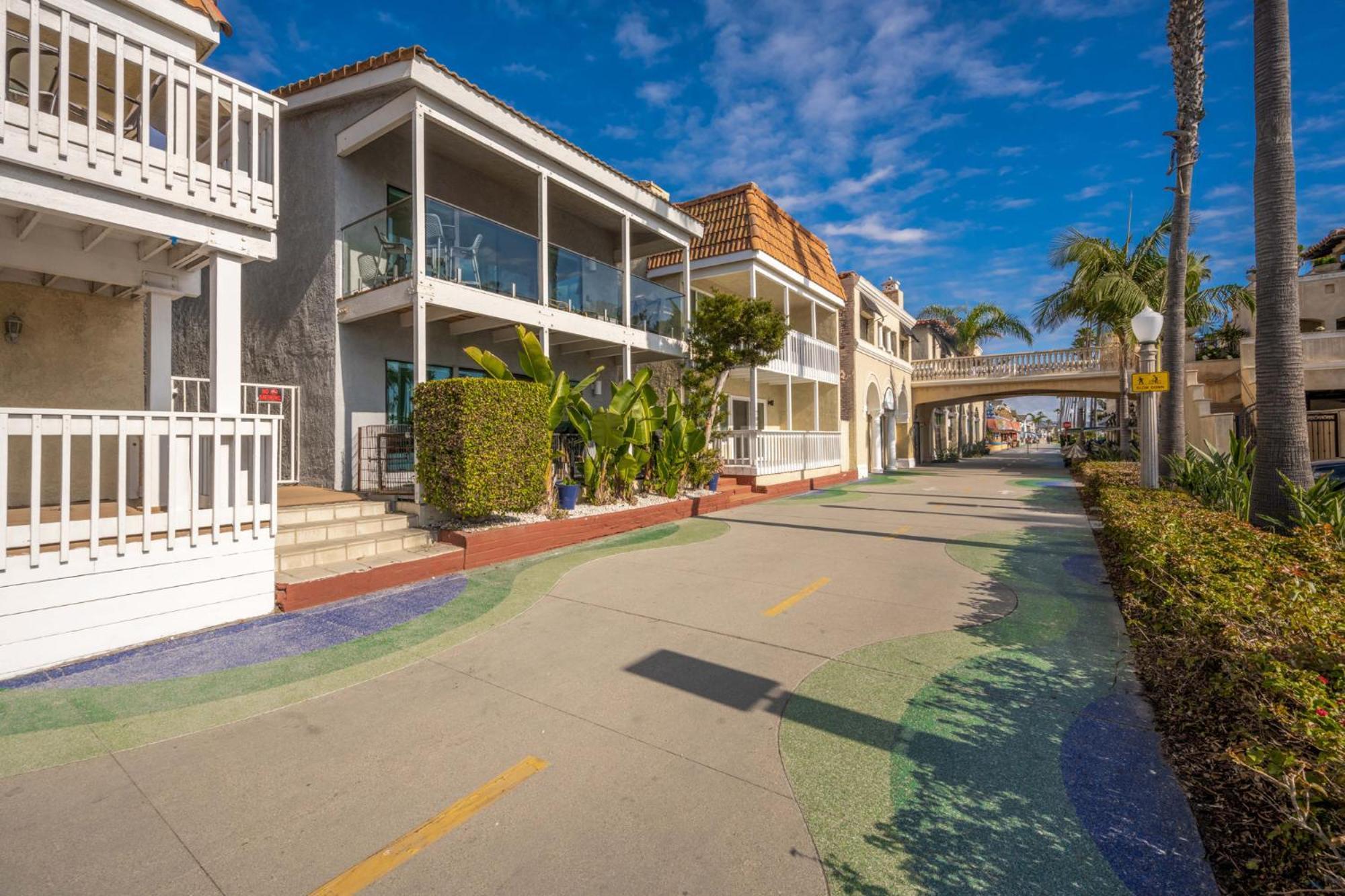 5 Bedroom Duplex With Patio & Balcony Walk To Pier Newport Beach Exterior photo