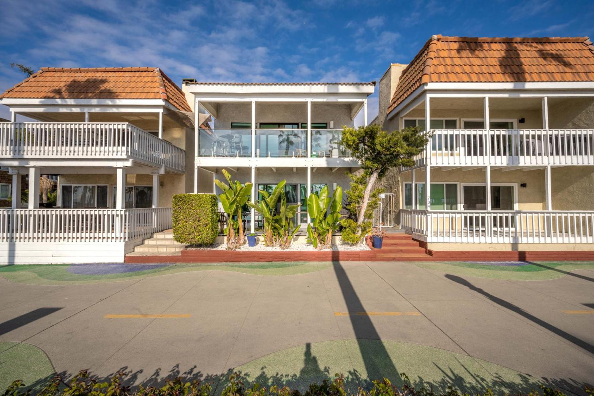 5 Bedroom Duplex With Patio & Balcony Walk To Pier Newport Beach Exterior photo